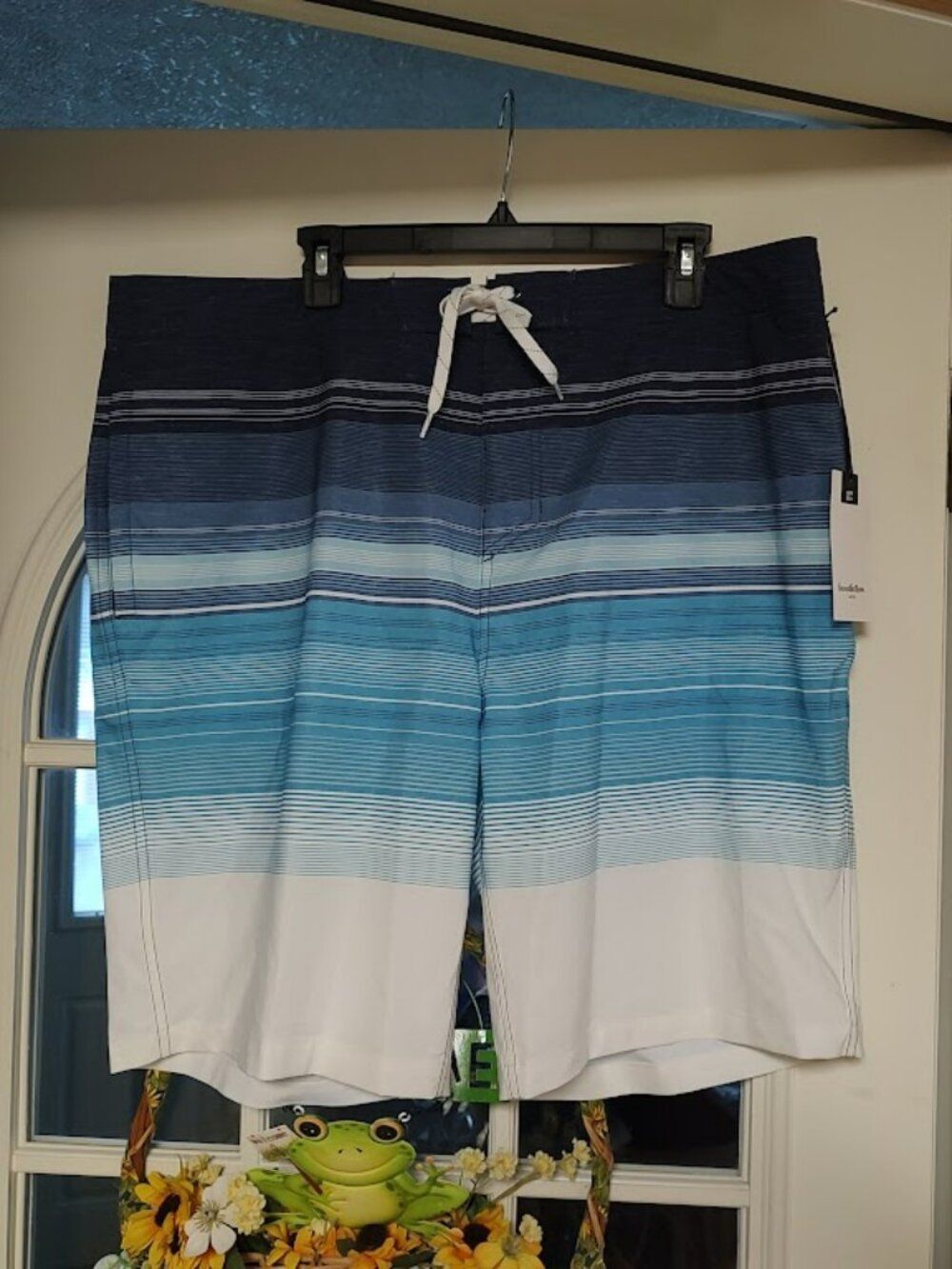 New Goodfellow Blue White Board Shorts 10 Inch Inseam Men's Size 40